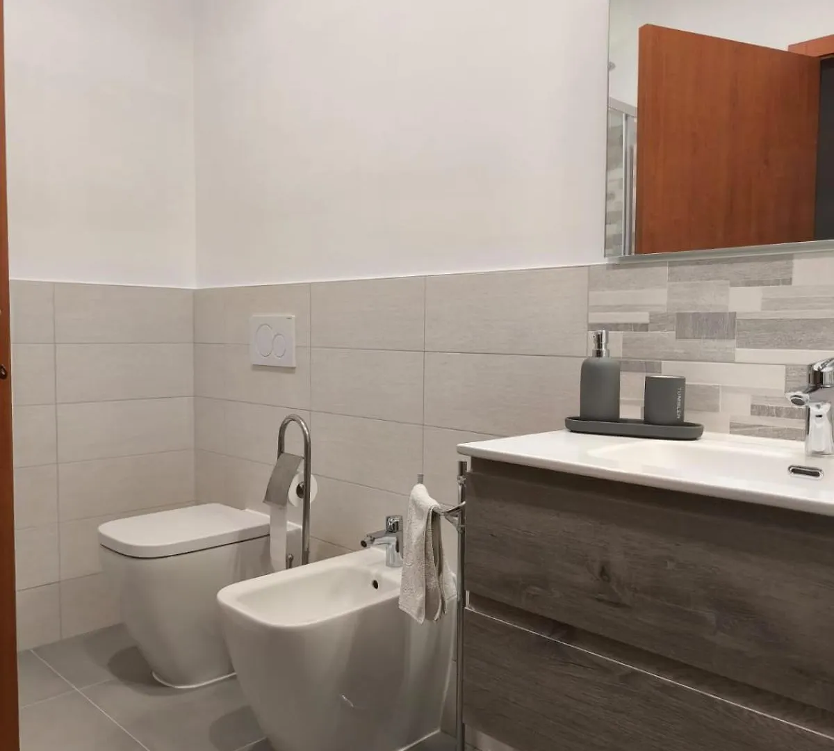 La Basilica Luxury Apartment - Close To The City Center And Fiera Di Vicenza 0*,  Italy